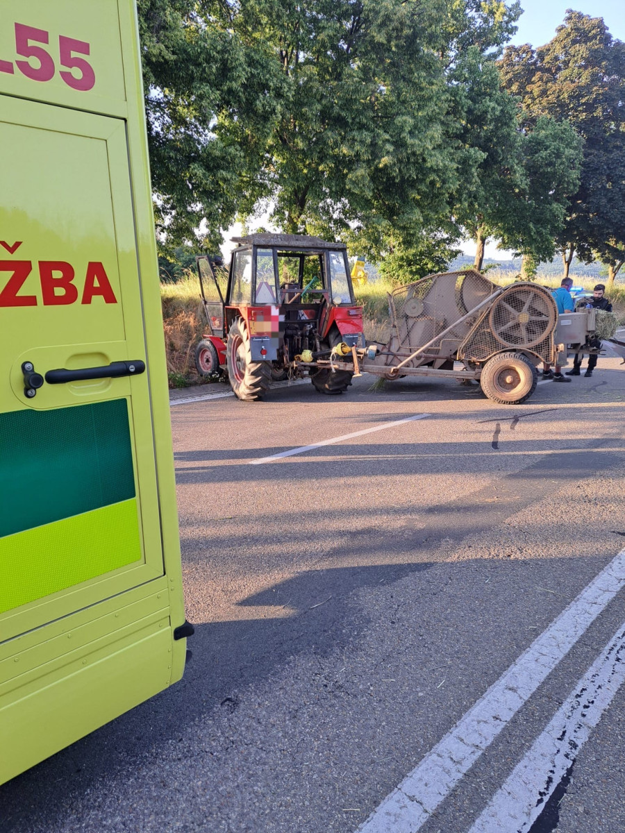 Muž zemřel při manipulaci se zemědělskou technikou, případ řeší kriminalisté