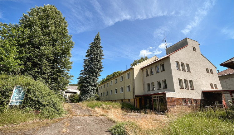 Vyšší Brod dostal od budějcké nemocnice bývalou plicní léčebnu. Areál chce předělat