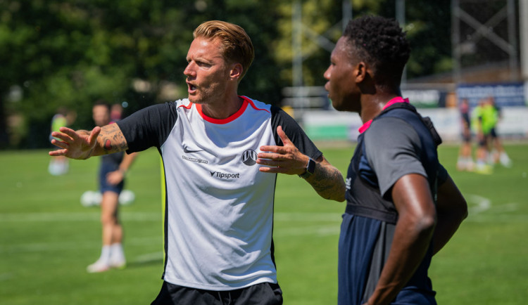 Liga je tu, Slovan začne v Boleslavi. Být lepší než v minulé sezoně, přeje si trenér Kováč