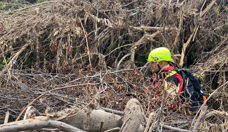 Mise týmu českých hasičů v Texasu končí. V ČR přistanou dopoledne