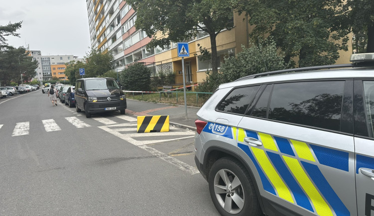 Policie zadržela muže podezřelého z vraždy seniora v Krči