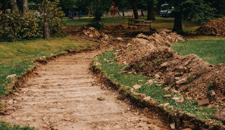 Rekonstrukce Smetanových sadů v Hořicích pokračuje. Startuje třetí etapa