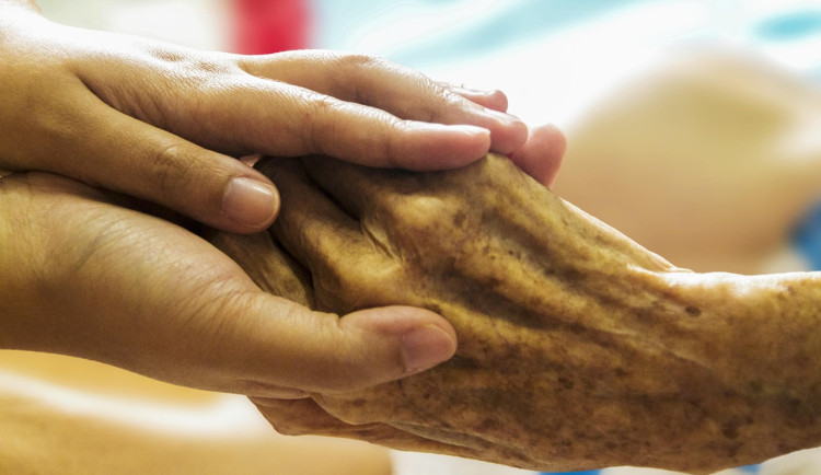 Brněnský hospic podporuje po ztrátě blízkého. Poradnu nově využije i široká veřejnost