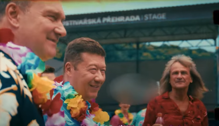 Pivovar se ostře ohradil proti použití svého loga v klipu reggae songu Okamurova hnutí SPD