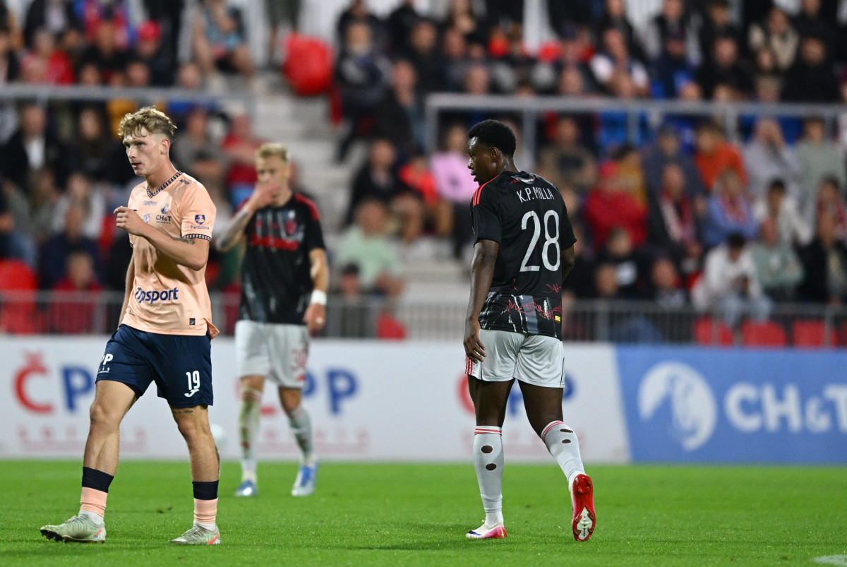 Fotbalisté Sparty vyhráli v Pardubicích 3:1 a vedou neúplnou ligovou tabulku