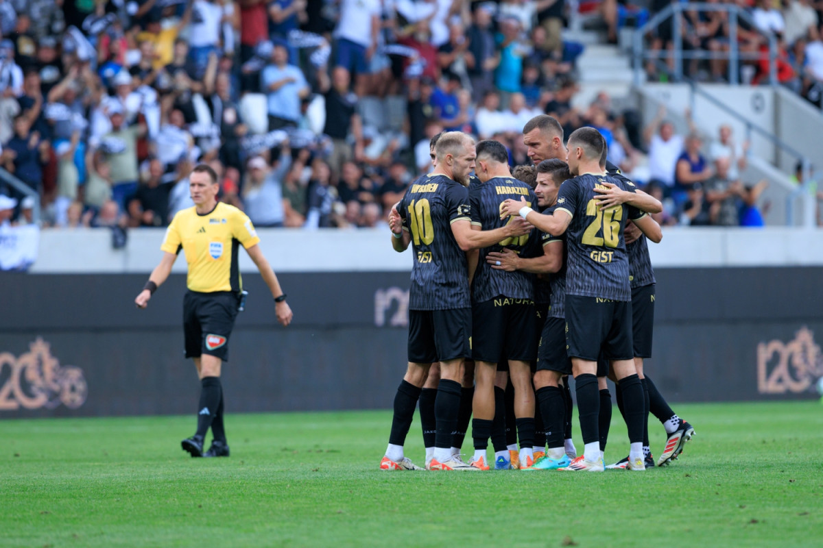 Vstup většinového akcionáře do FC Hradec Králové by dle primátory mohl být letos