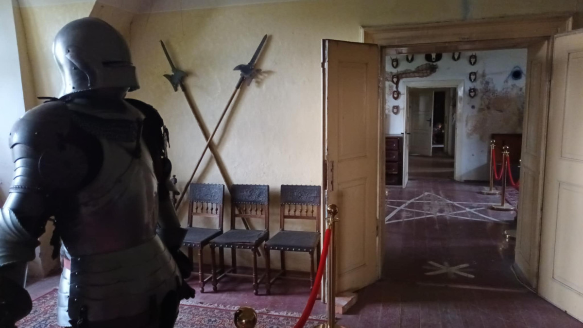 TIP NA VÍKEND: Tajemné komnaty a starobylý nábytek. Zámek ve Ptení se otevřel veřejnosti