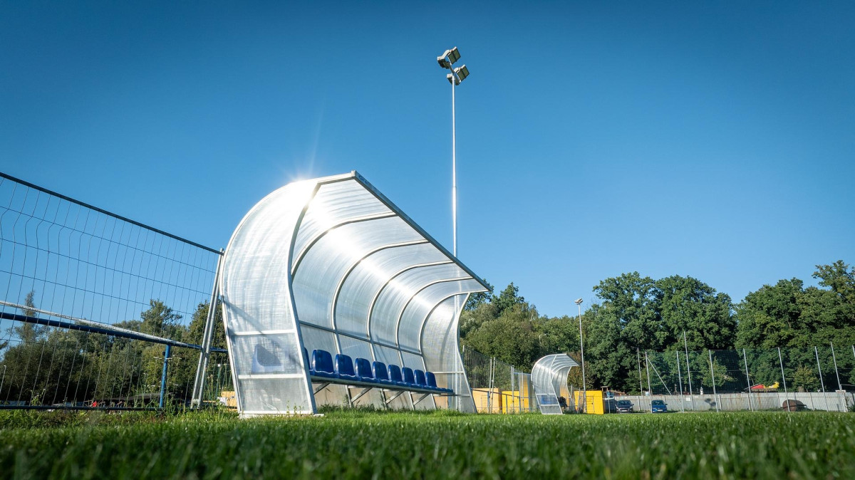 Fotbalisté si mohou užívat nové hřiště přímo v centru Havířova
