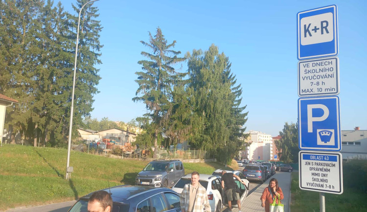 FOTO: Mamataxi po prázdninách opět vyjela do ulic. Cestování po Jihlavě bylo náročné