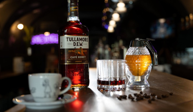 Tullamore D.E.W. představuje novinku Café Honey. Světová premiéra proběhla v Praze