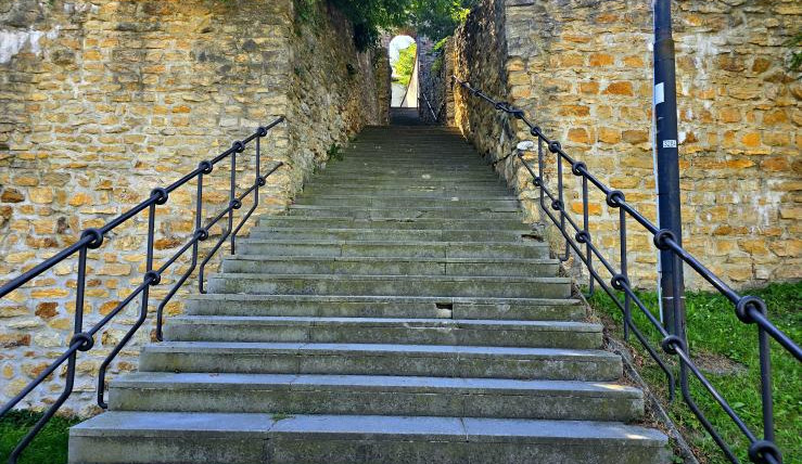Schodiště v centru Přerova projde opravou. Nově bude připomínat významné události