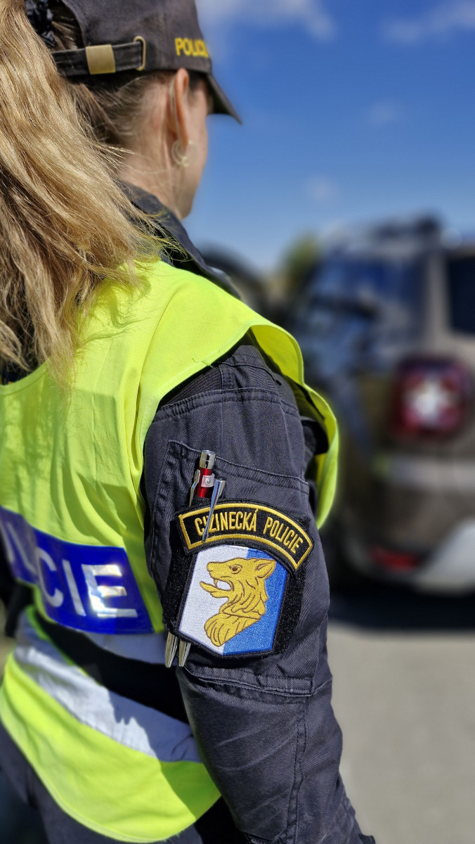 VIDEO: Policisté v minulém týdnu zkontrolovali 300 cizinců, padla i vyhoštění
