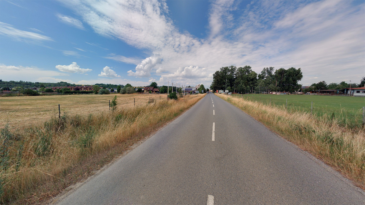 Naproti hřišti v Nemilanech by na městském pozemku mohla vyrůst nová sportovní hala
