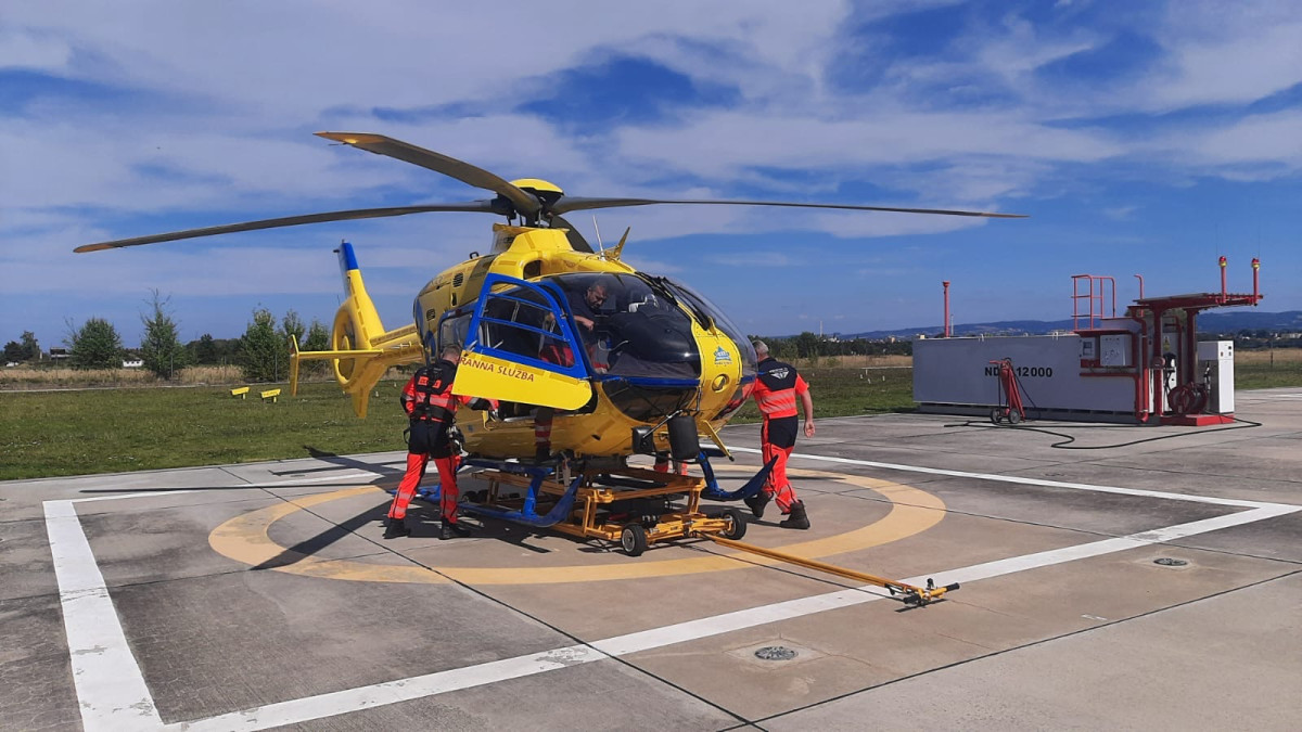Mladá lezkyně zkolabovala na ferratě, záchranáři pro ni museli slanit