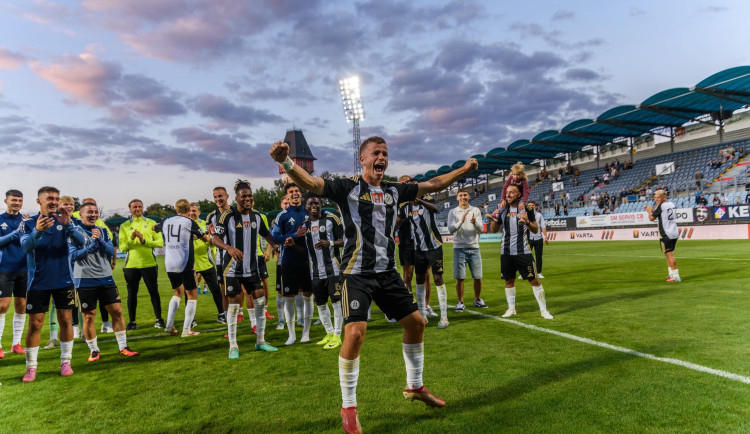 Podcast Střelák: Ede se stala majitelkou Dynama i na papíře. Kam bude nyní klub mířit?