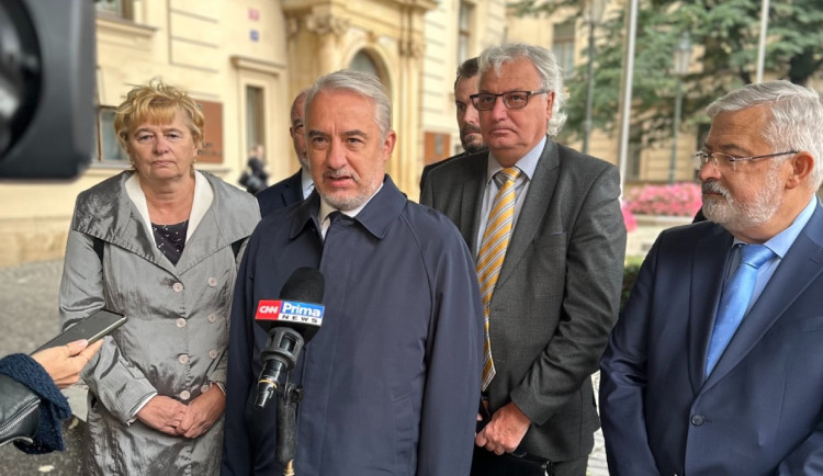 Jednání ČMKOS s vládou přineslo první posun v debatě o platech