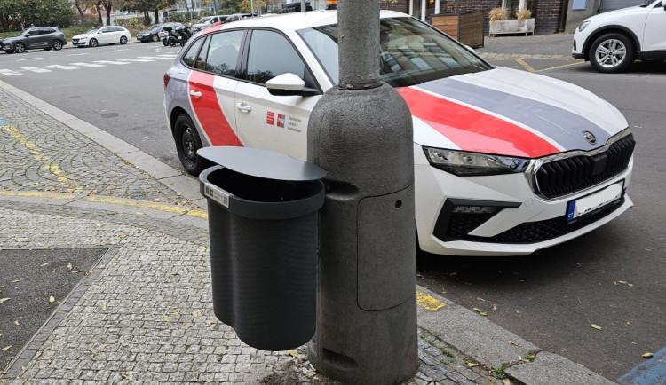 Odpadkové koše odolné proti vandalům. Praha jich do konce roku vymění na dva tisíce