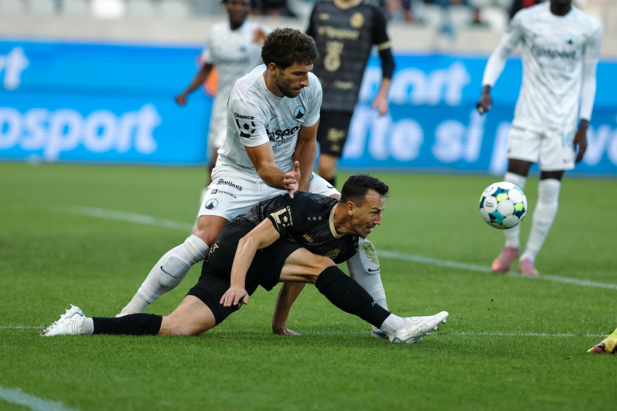 Fotbalisté Liberce po obratu zvítězili v Hradci 3:2, v závěru rozhodl Mikula