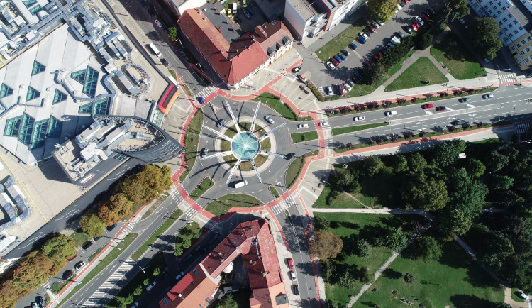 Festival Den architektury míří do Hradce. Nabídne procházky i živá setkání