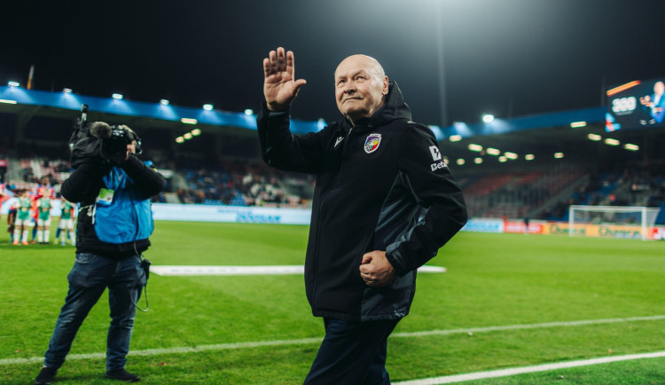 Nic neřeším, soustředím se na práci, říká Koubek po první prohře pod novým majitelem