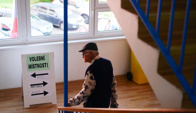 Devadesátiletá překladatelka, inženýr z Londýna. Kdo v Praze kandiduje do sněmovny?