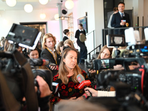 Po sečtení třetiny okrsků vedlo ANO před Spolu, STAN, SPD, Motoristy a Piráty