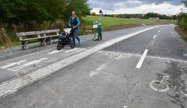 FOTO: Je hotovo. Plzeň dokončila poslední úsek železniční cyklostezky