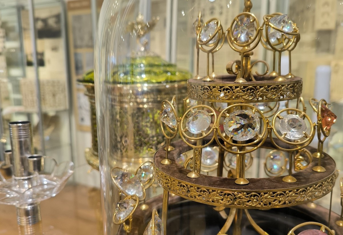 Jablonecké muzeum dává nahlédnout do prostředí ražeben a lisoven