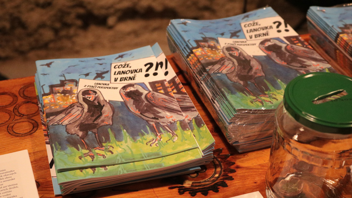 Ochránci přírody pokřtili komiks o brněnské lanovce, chystají havraní hlídku