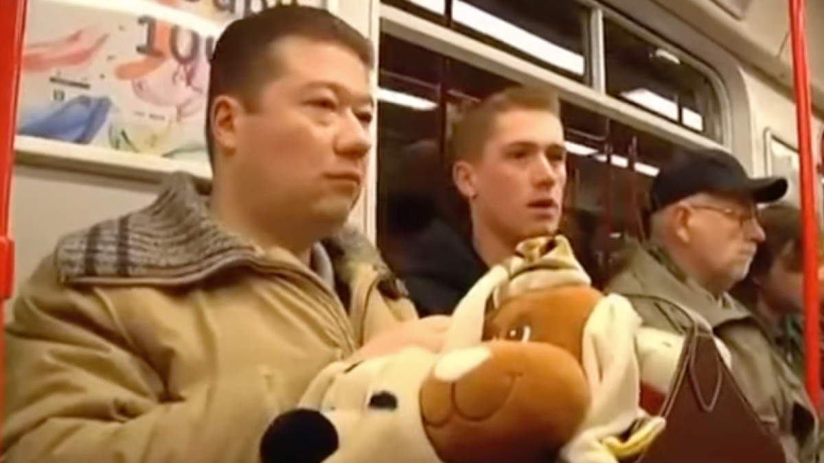 Sterzik a jurty, Okamura s plyšáky. Kteří politici se objevili v pořadu Den D?