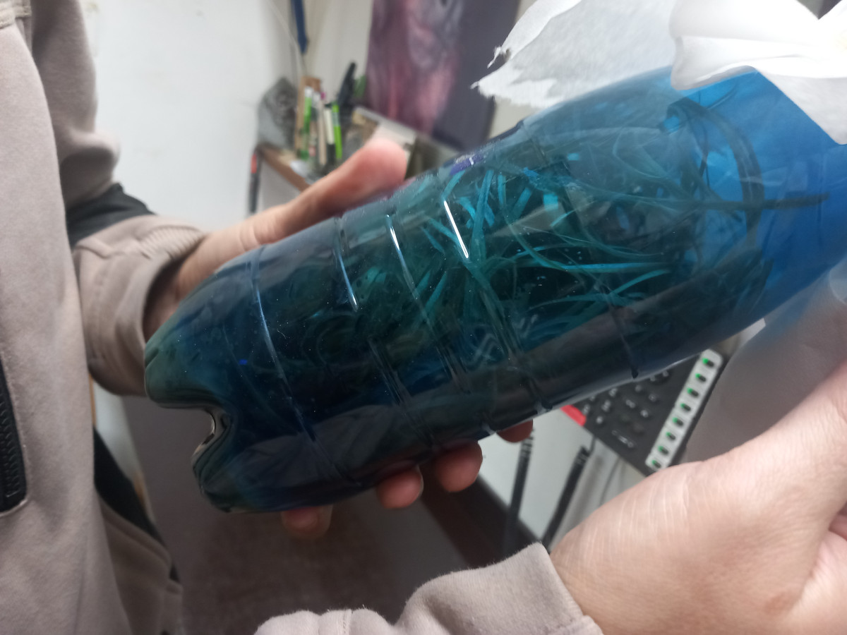 VIDEO: Drápkaté opičky si pochutnaly na hroznovém vínu. Nakrmit je může kdokoliv