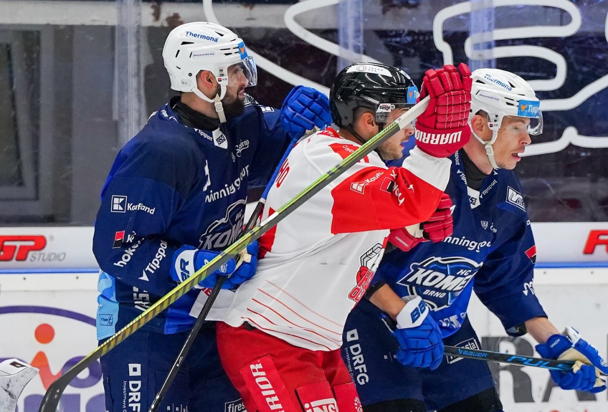 Hokejisté Komety Brno vyhráli díky obratu ve třetí třetině v Olomouci 2:1
