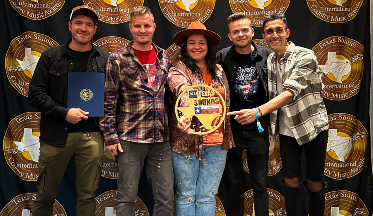 Kapela Lucy & HangOver z Vysočiny uspěla v Texasu, vyhrála prestižní ocenění