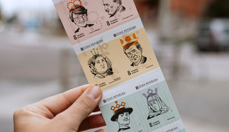 Hradec Králové poslal dnes do prodeje limitovanou edici poštovních známek