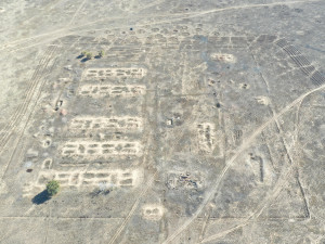 Ve stepi se dodnes dobře dochovaly pozůstatky jednoho ze zvláštních táborů komplexu Stěplag (okolí Žezkazganu )