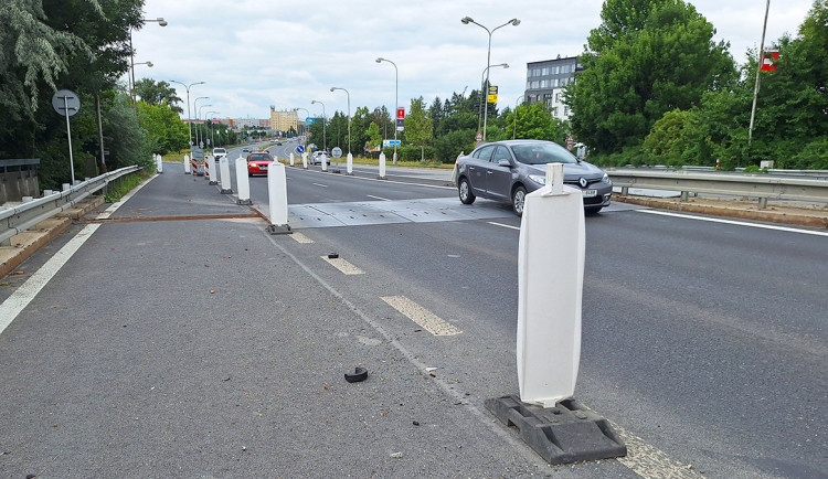 Zdržení na průtahu Olomoucí. Začíná oprava mostu u Baumaxu, potrvá do prosince