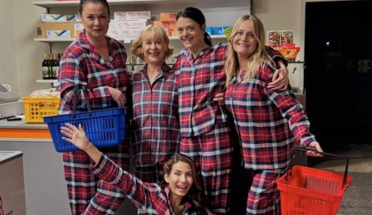 Oblečte si do práce oblíbené pyžamo a pomozte rodinám být spolu.