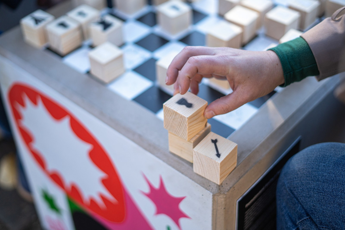 Kohoutovice mají venkovní šachy bez zámku, figurky hlídá celé sídliště