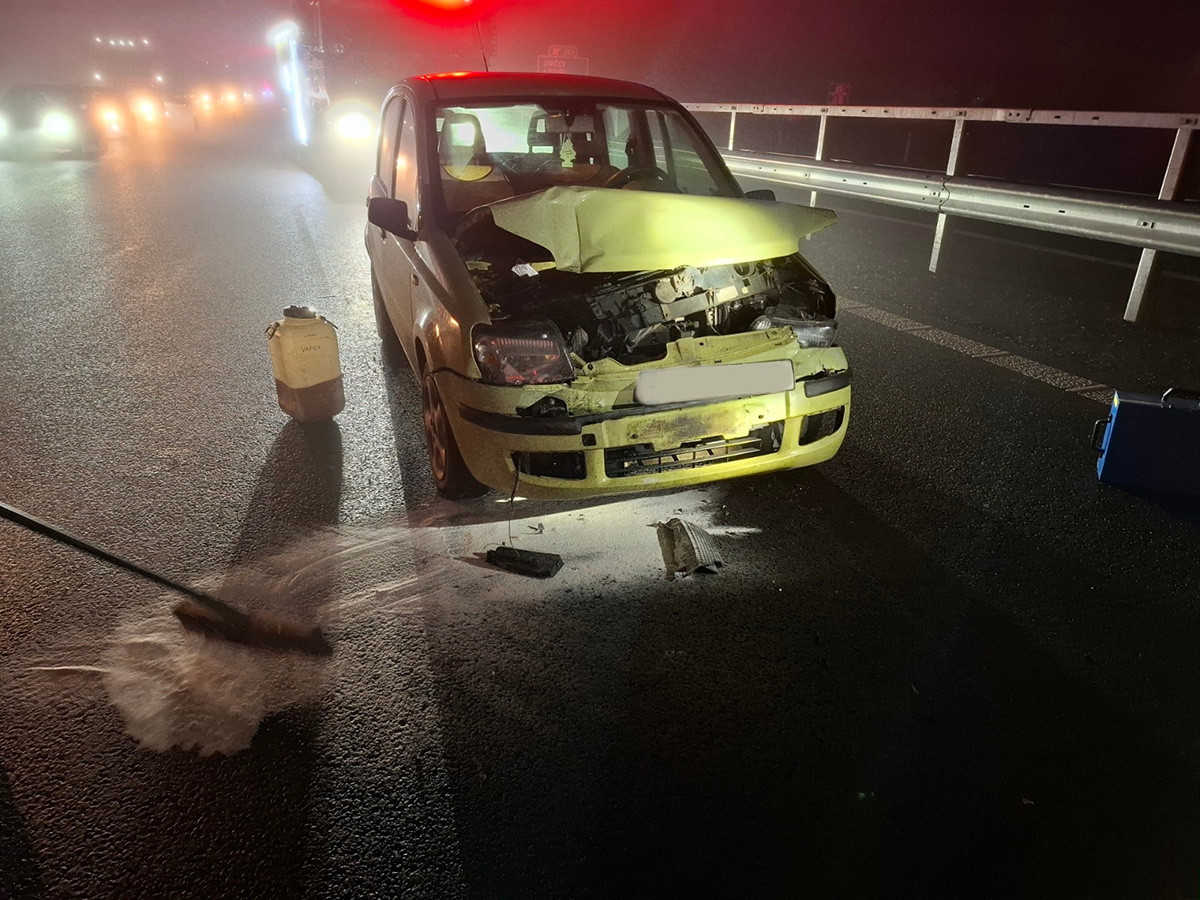 Ke dvěma dopravním nehodám došlo na dálnici D35 také u litovelské části Unčovice