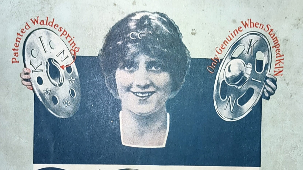 Slečna KIN bez patentky v oku USA 1912