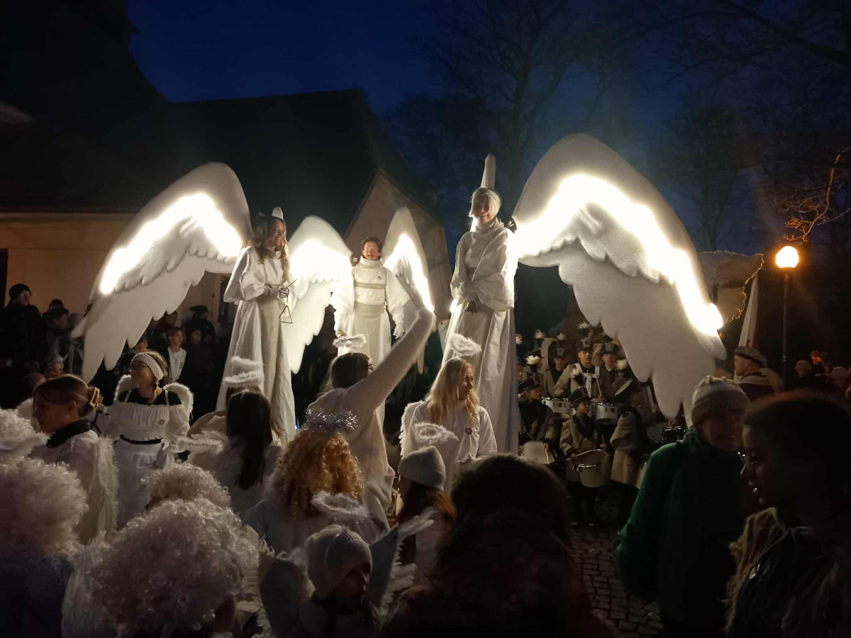 FOTO: Sledujeme příjezd svatého Martina do Jihlavy. Přilákal tisíce lidí