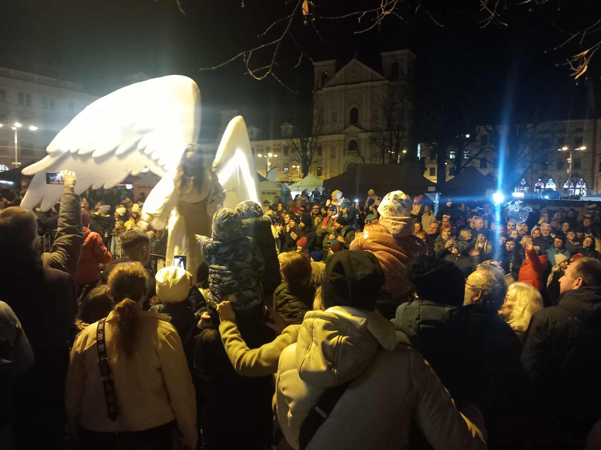 FOTO: Sledujeme příjezd svatého Martina do Jihlavy. Přilákal tisíce lidí