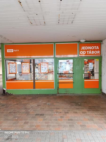 Inspekce uzavřela prodejnu v Táboře kvůli hlodavcům a špíně