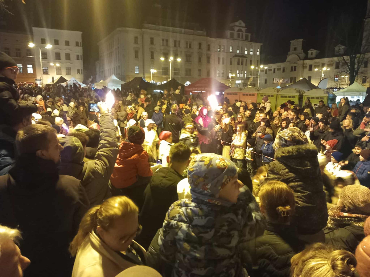 FOTO: Sledujeme příjezd svatého Martina do Jihlavy. Přilákal tisíce lidí