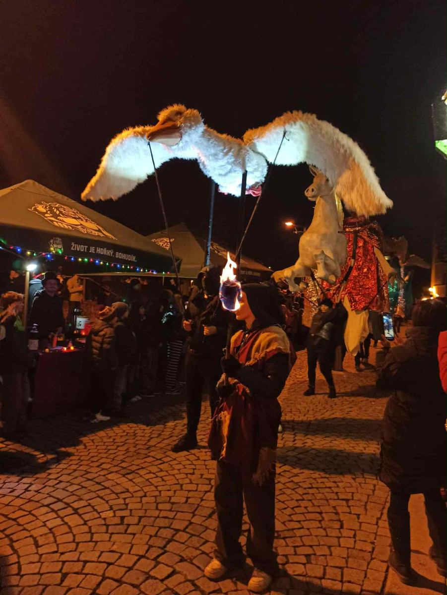 VIDEO: Sledovali jsme příjezd svatého Martina do Jihlavy. Přilákal tisíce lidí