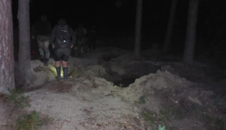 Nelegální kopáči vltavínů pod palbou. Muž z Českobudějovicka vzal právo do vlastních rukou