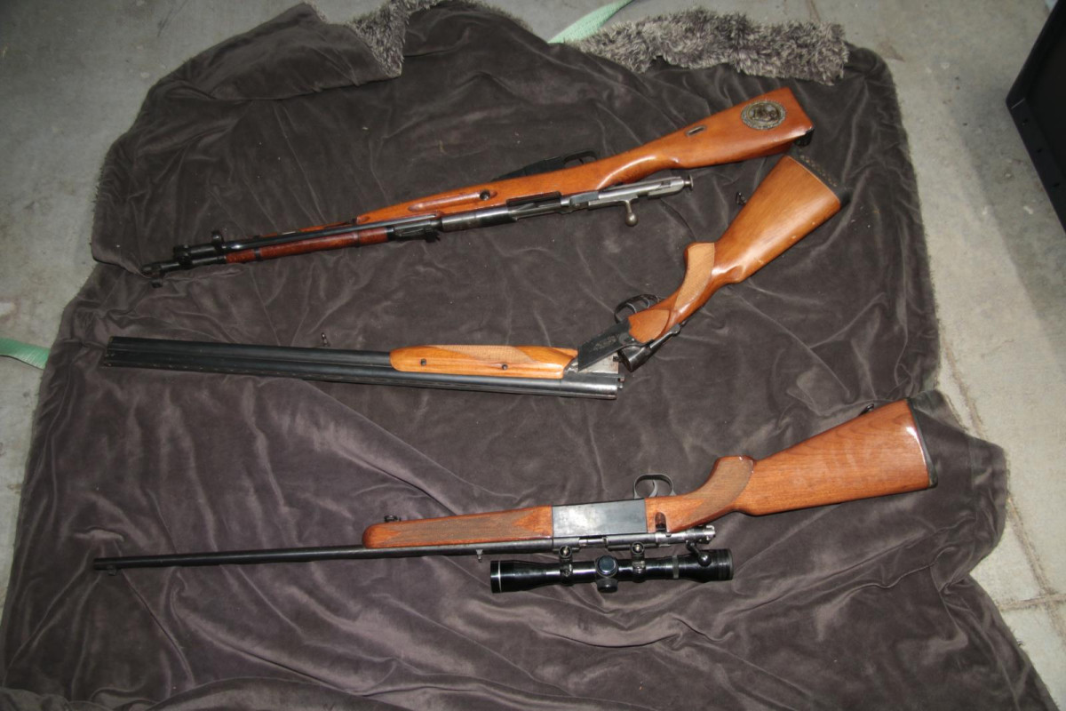 Kriminalisté rozkryli drogový gang. Zadrželi sedm lidí