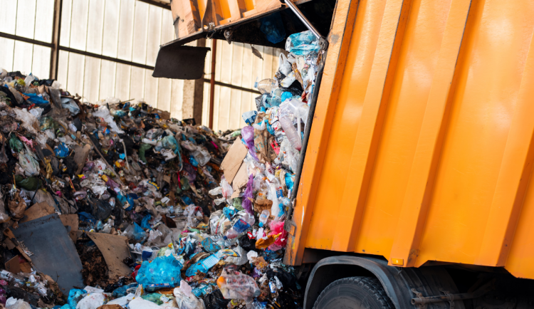 V Jičíně si lidé připlatí za odpady. Ročně si připlatí o zhruba 20 procent