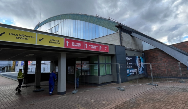 Liberecký zimní stadion opět uzavřen, náhradní kluziště bude nejdřív v lednu
