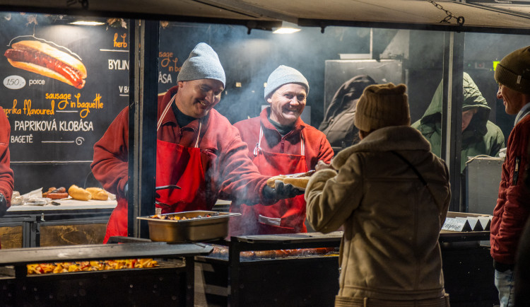 Všechny vánoční stánky na Staromáku i Václaváku budou mít k dispozici dezinfekci